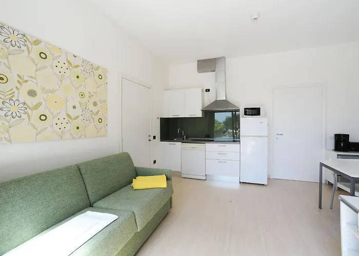 Zwei-zimmer-wohnung Mit Teilweisem Seeblick By Interhome Appartement Malcesine
